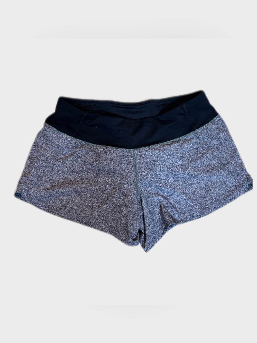 Lululemon Run Times Short II Heather Gray Black Zip Pocket Size 6